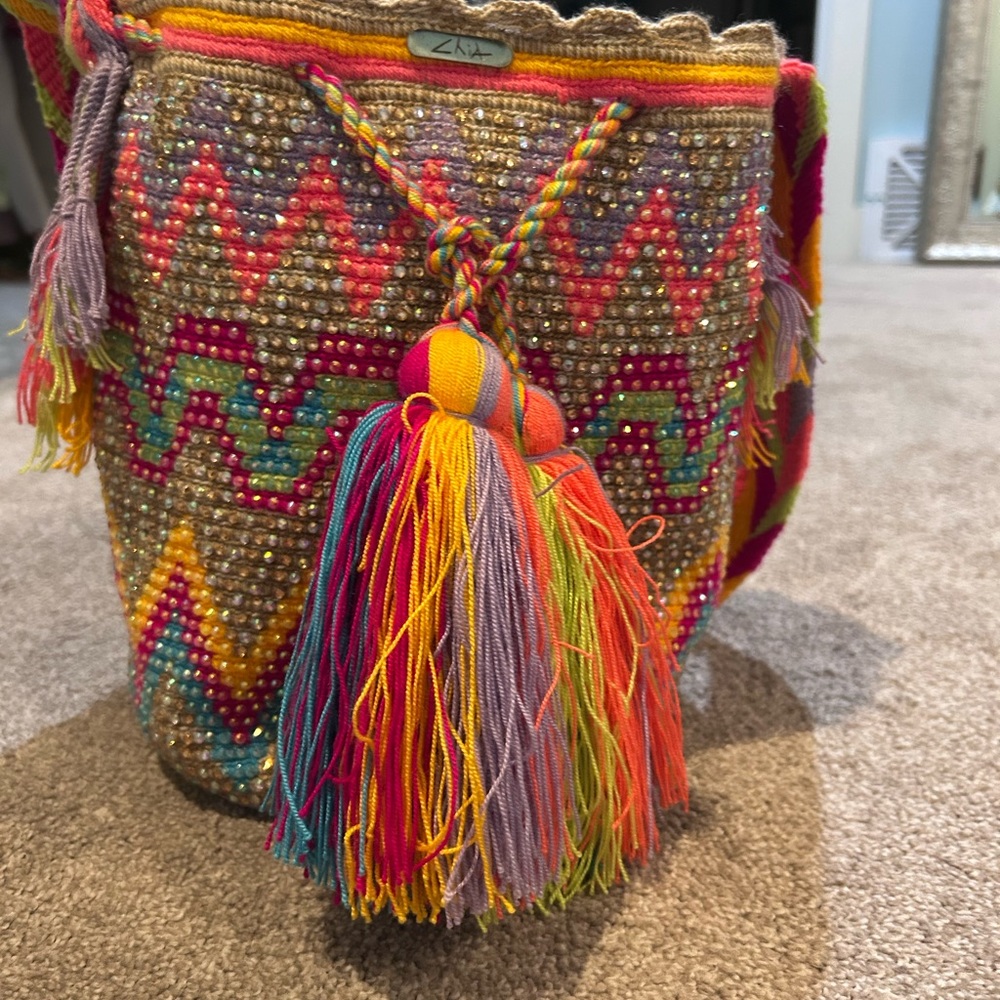 Chia Colombian handcrafted Carnival beaded bucket bag